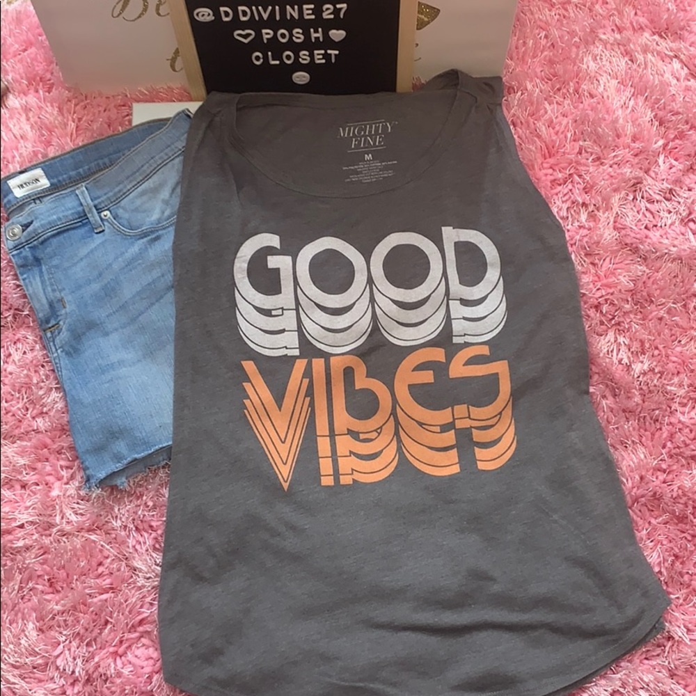 $4/30 Good Vibes Tank Size M